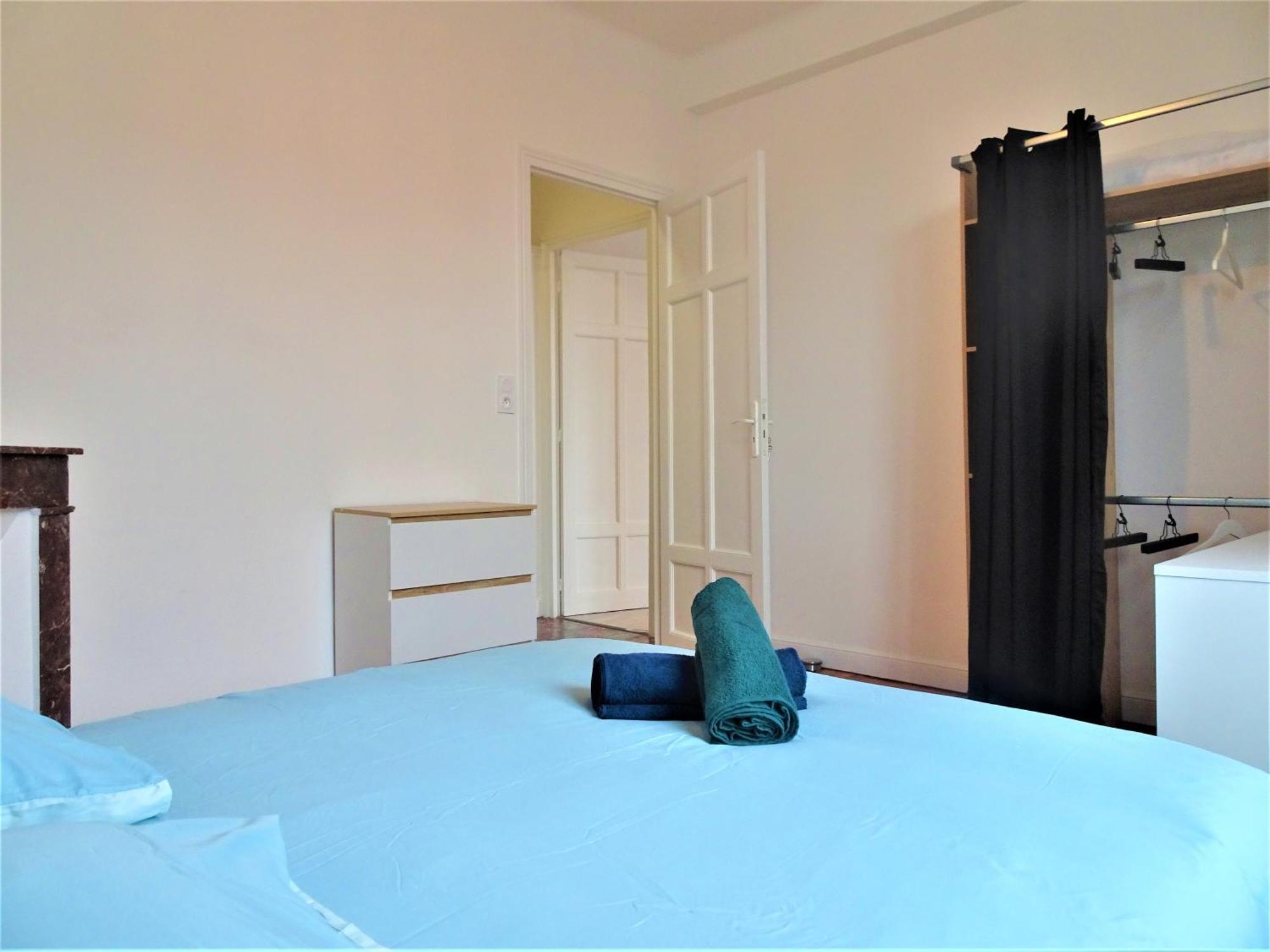Chambre Privee Et Spacieuse Au Sein D'Un Logement Partage - Central, Quartier Villebourbon - 3 Chambres Doubles - 2 Balcons - Places De Stationnements Gratuites - 5 Min A Pied Gare Et Hypercentre Montauban Exteriör bild