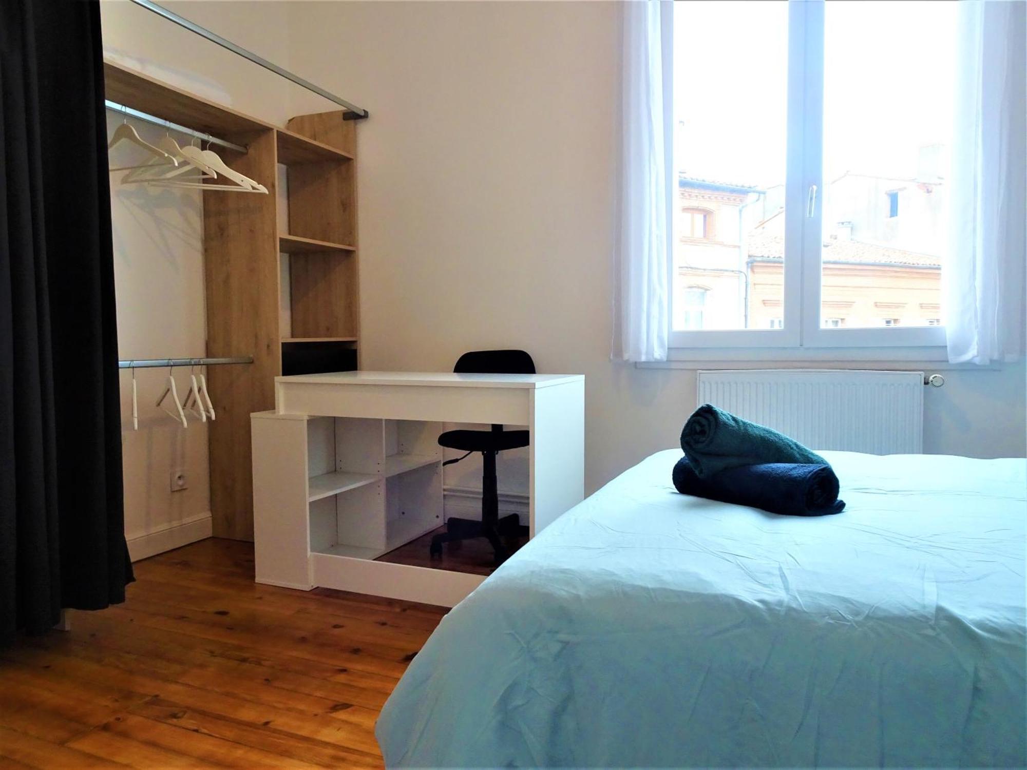 Chambre Privee Et Spacieuse Au Sein D'Un Logement Partage - Central, Quartier Villebourbon - 3 Chambres Doubles - 2 Balcons - Places De Stationnements Gratuites - 5 Min A Pied Gare Et Hypercentre Montauban Exteriör bild